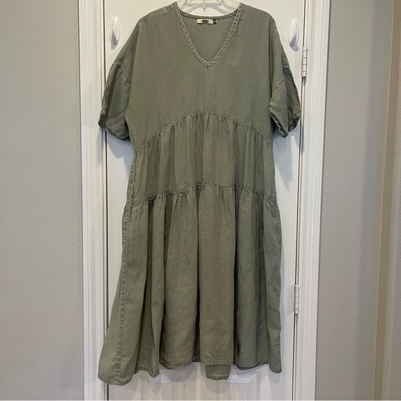 Dolma Midi Dress Women’s Small Med Green 100% Linen Tiered Boho Lagenlook FLAW - Picture 1 of 10